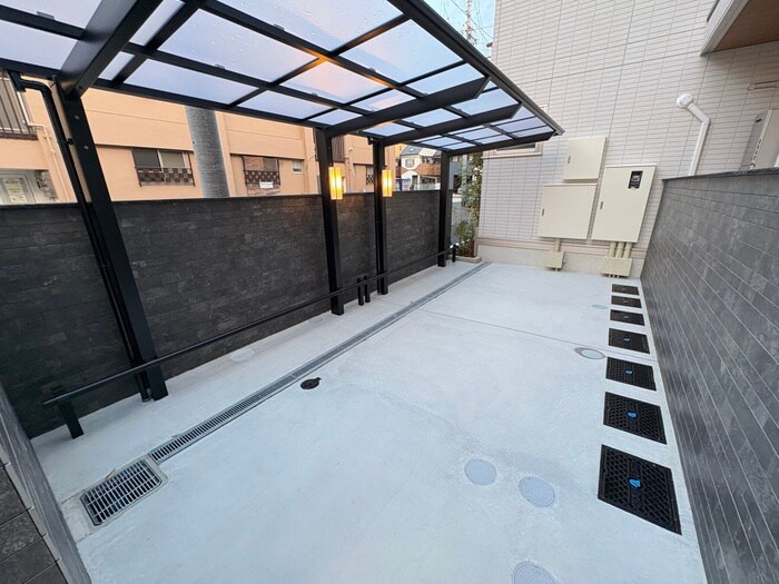 駐輪場 D-ROOM東花園