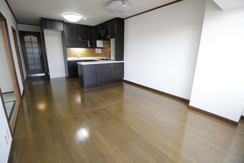 居室 ア－バン紫園