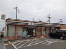 セブンイレブン(コンビニ)まで450m ハイツハピネス