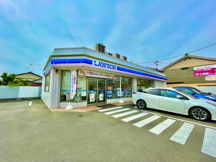 ローソン高石千代ド二丁目店(コンビニ)まで400m フジパレス高石千代田Ⅰ番館