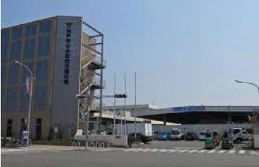 中央卸売市場(スーパー)まで350m グランメール出在家町