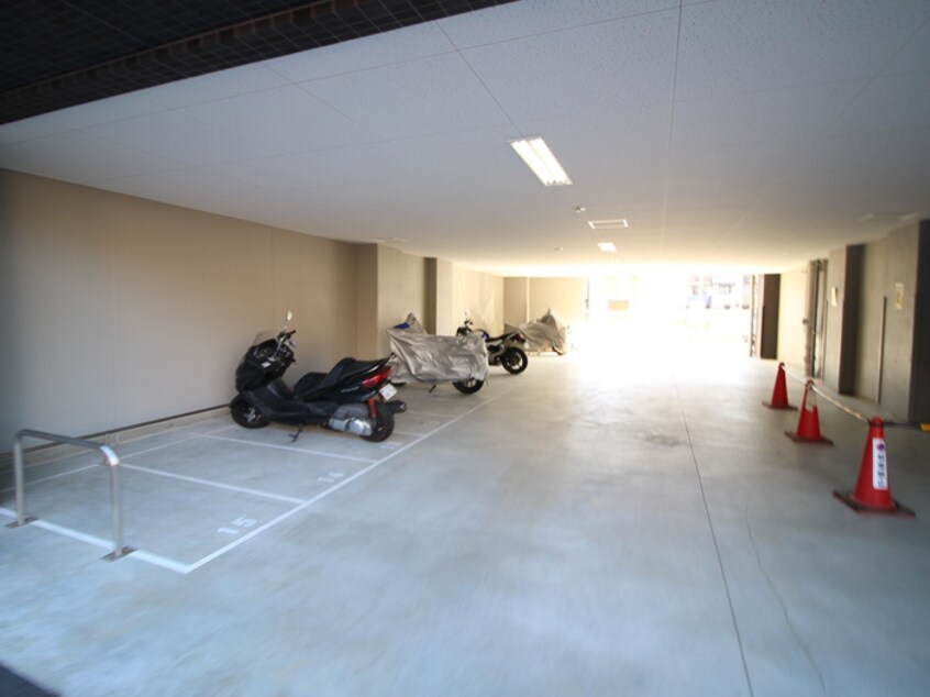 バイク置き場 ｴｽﾘｰﾄﾞ大阪ｼﾃｨﾉｰｽ（309）