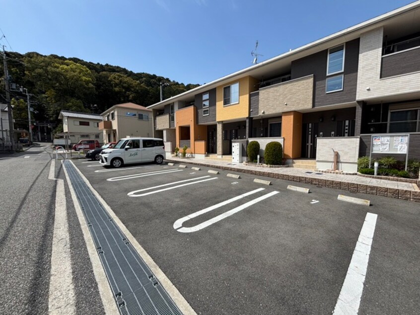 駐車場 メゾングレイス