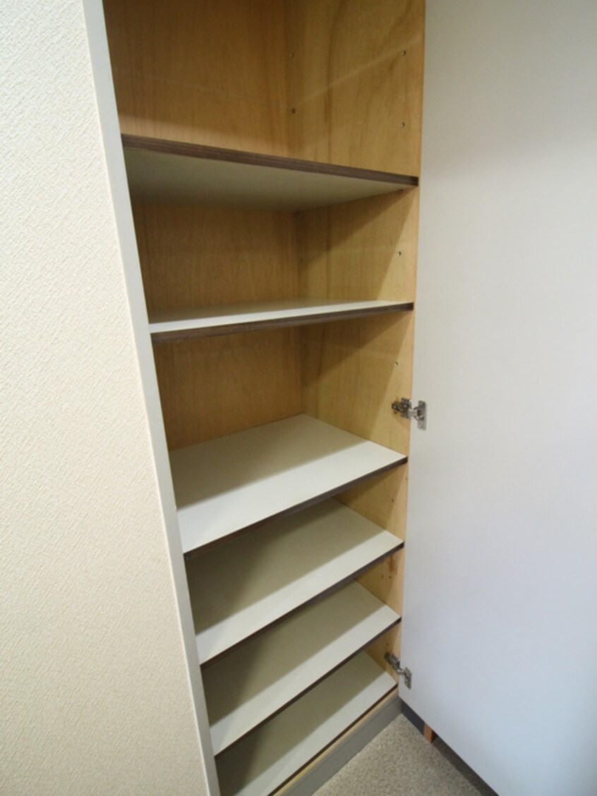 靴箱 ＩＢＣ中百舌鳥