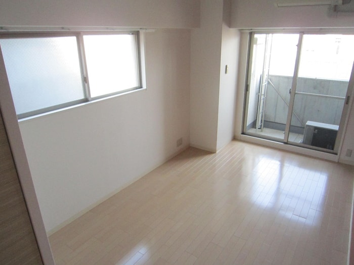 居室 ﾌﾟﾛｼｰﾄﾞ神戸元町