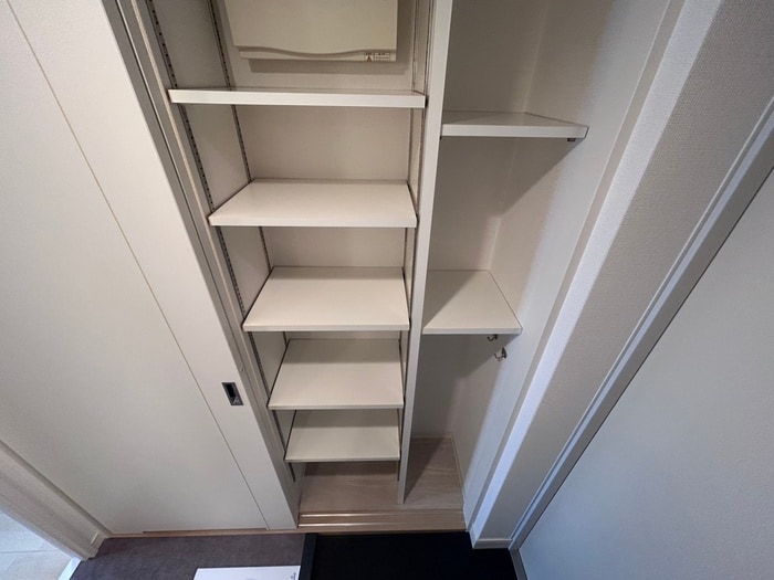 靴箱 ドゥーエなんば南