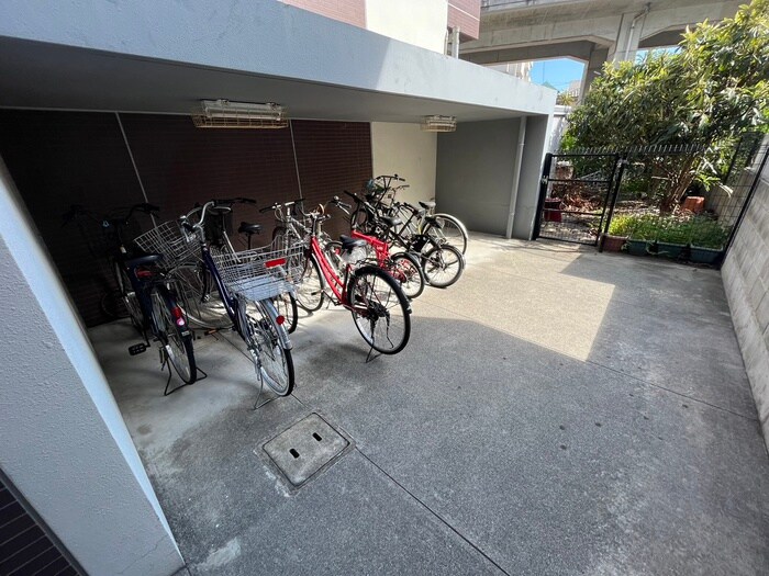 駐輪場 ﾙﾈｽ ﾌﾞﾗﾝ ｹｲ