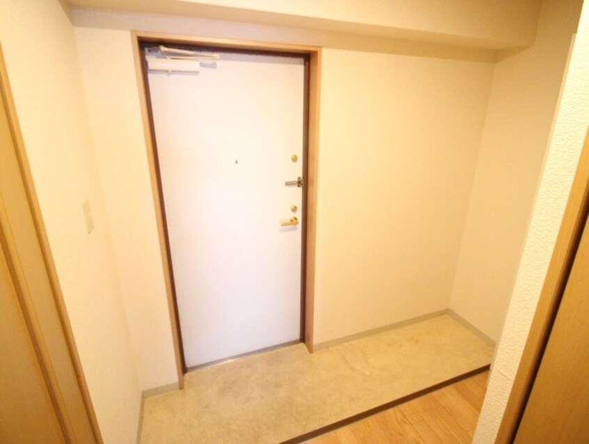 玄関 フローライト上新庄駅前