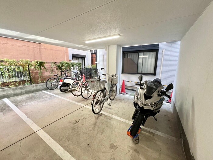 駐輪場 アントレ水木