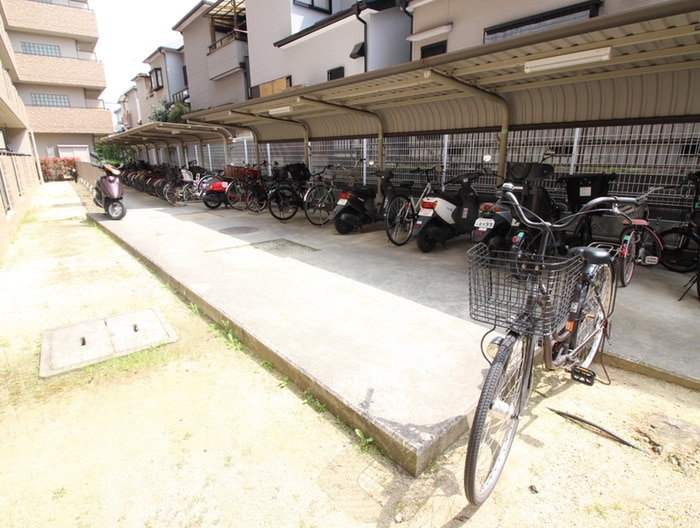 駐輪場 ベリオ高石