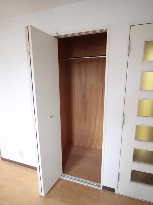 収納 デルニエアン