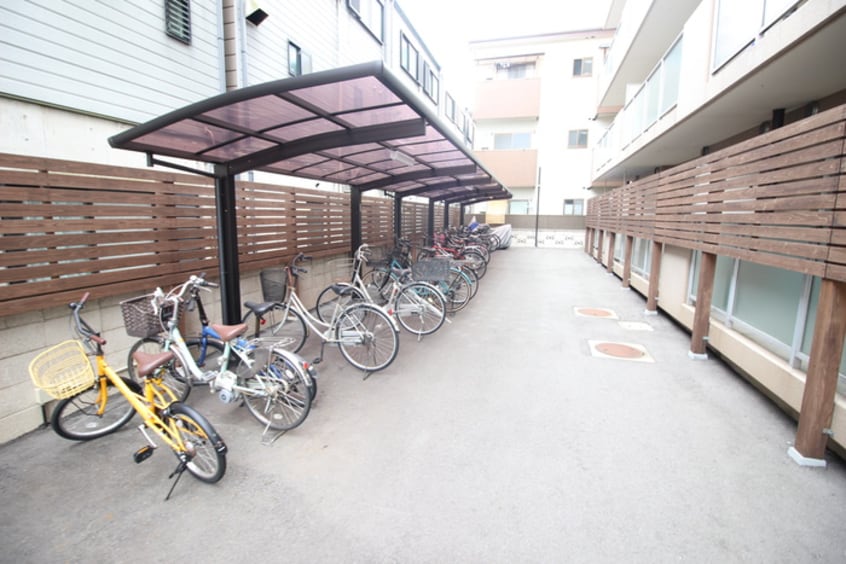 駐車場 ラテラス服部