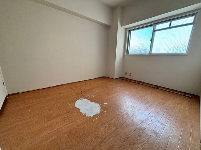 内観写真 ラテラス服部