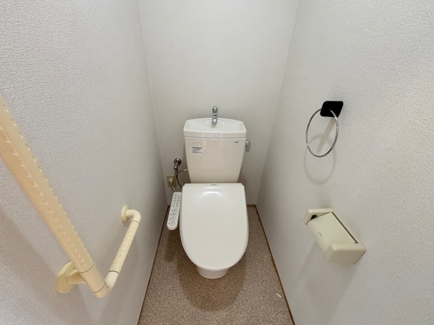 トイレ ラテラス服部