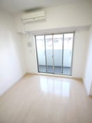 居室 ｴｽﾃﾑｺｰﾄ新大阪Ⅷﾚｳﾞｫﾘｽ(206)