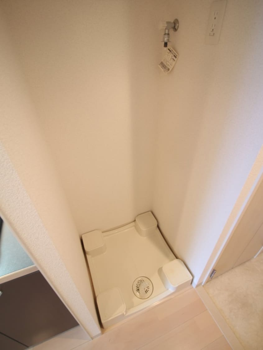 洗濯機置場 ｴｽﾃﾑｺｰﾄ新大阪Ⅷﾚｳﾞｫﾘｽ(206)