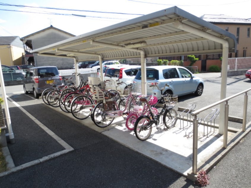 駐輪場 エクセルハイム北棟