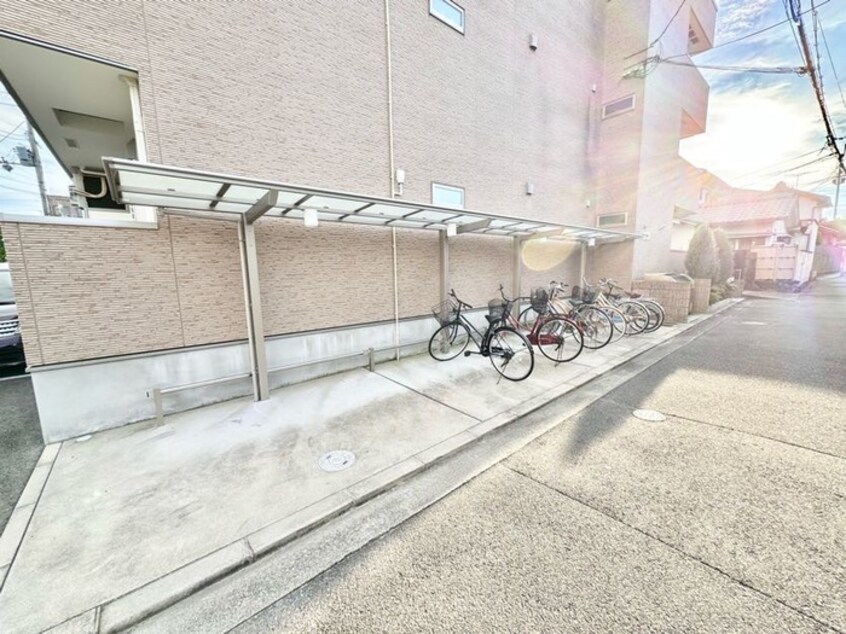 駐輪場 フジパレス八坂町