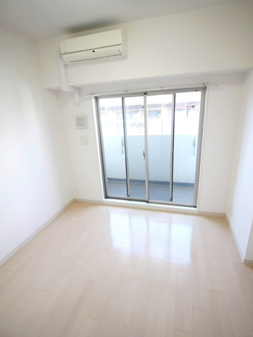 居室 ｴｽﾃﾑｺｰﾄ新大阪Ⅷﾚｳﾞｫﾘｽ(307)