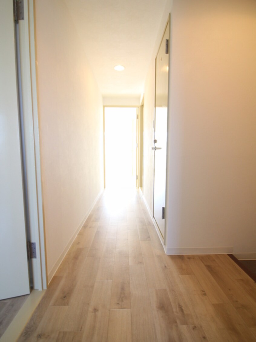 廊下 ソレーユ西宮