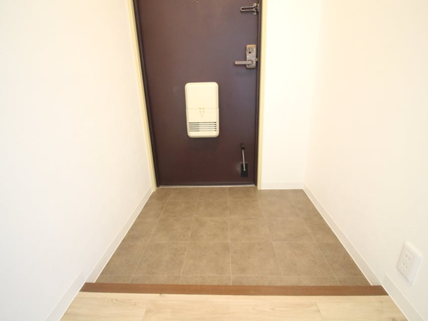 玄関 ソレーユ西宮