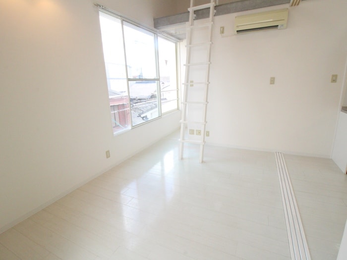 居室 サンタ・アガ－タ