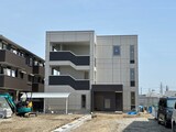 パレス・シェリール河崎