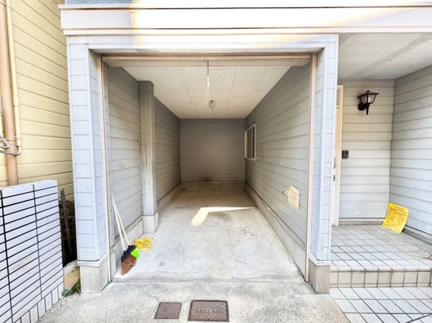 駐車場 栄町貸家