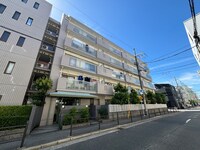 アドニス