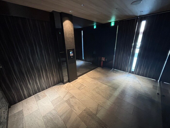 エントランス部分 S-RESIDENCE小阪azure