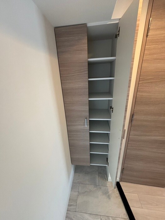 靴箱 S-RESIDENCE小阪azure