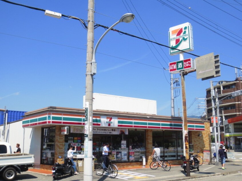 セブンイレブン(コンビニ)まで200m カサカルロサⅡ