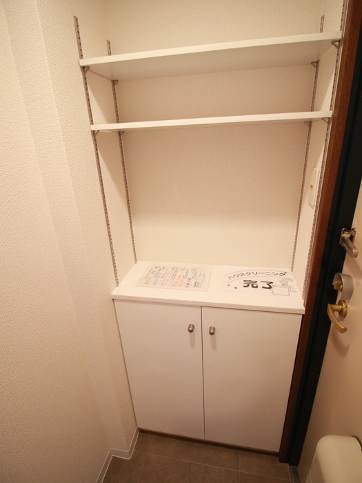 靴箱 エルミタージュ・梅田北