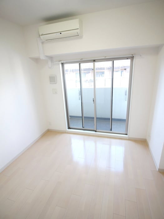 居室 ｴｽﾃﾑｺｰﾄ新大阪Ⅷﾚｳﾞｫﾘｽ(601)