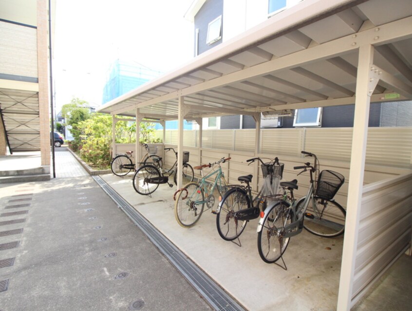 駐輪場 フジパレス式内町Ⅱ番館