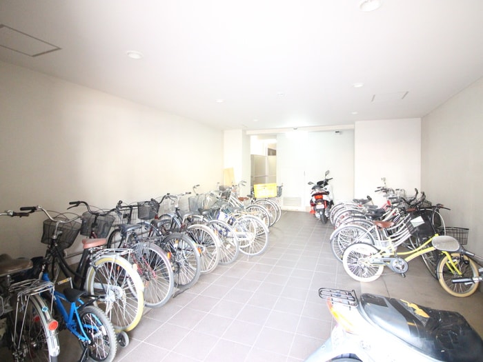 駐輪場 マークス豊新