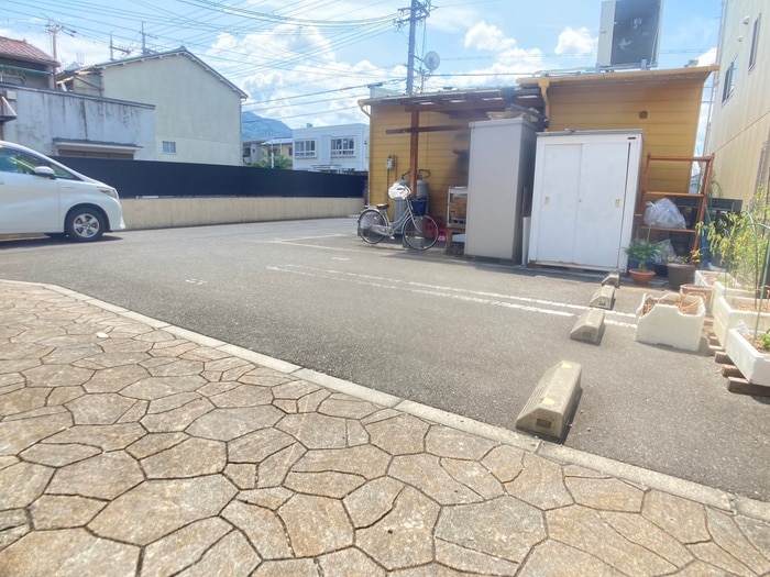 駐車場 ユニヴェ－ル