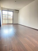 内観写真 ユニヴェ－ル