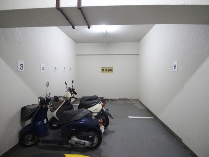 バイク置き場 芦屋打出アーバンライフ(303)