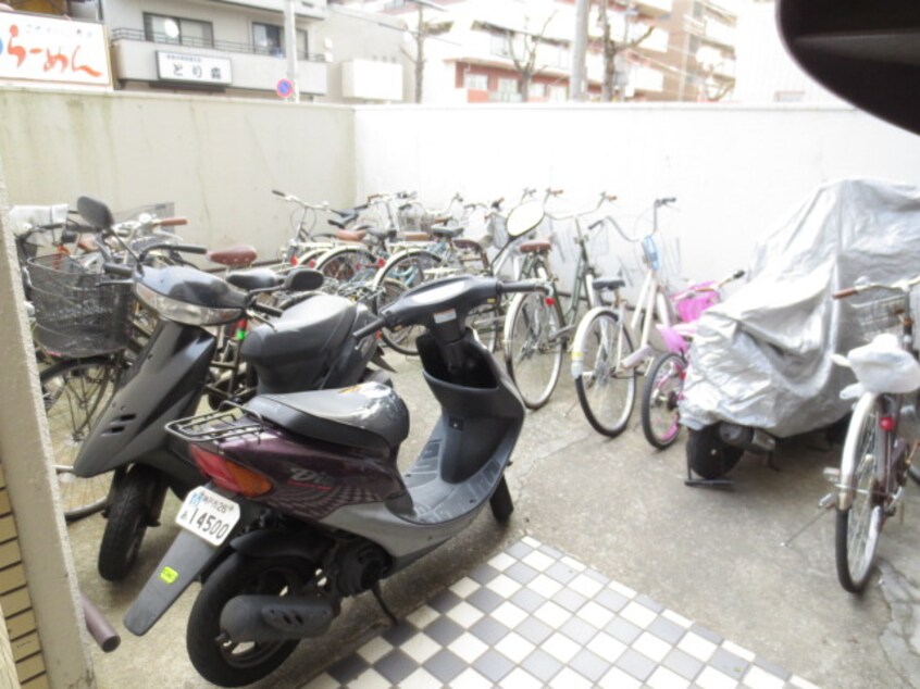 駐輪場 ル・パレ須磨