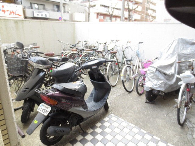駐輪場 ル・パレ須磨