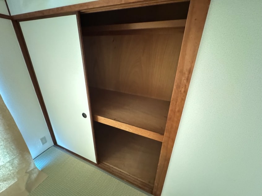 収納 メゾンディ－ル中道