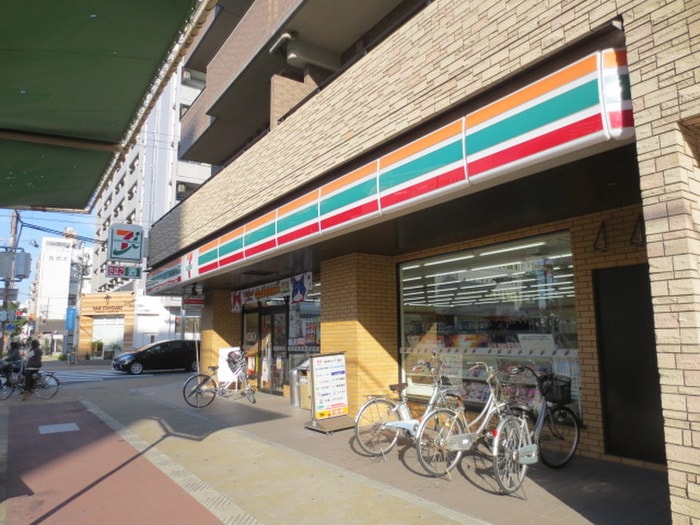 セブンイレブン(コンビニ)まで50m フォレストグレイス深江橋Ⅱ