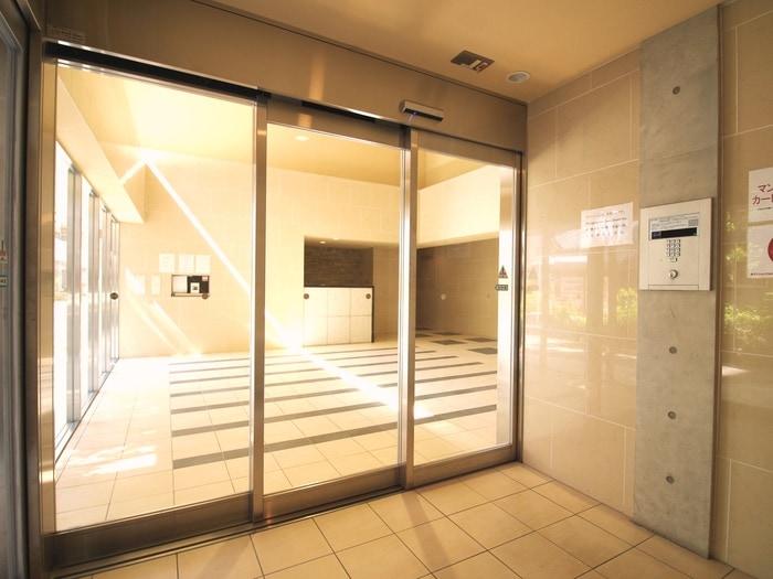 エントランス部分 ｴｽﾃﾑｺｰﾄ新大阪Ⅷﾚｳﾞｫﾘｽ(703)