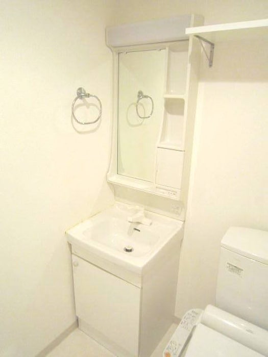 洗面 ｴｽﾃﾑｺｰﾄ新大阪Ⅷﾚｳﾞｫﾘｽ(703)