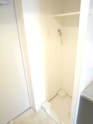 洗濯機置場 ｴｽﾃﾑｺｰﾄ新大阪Ⅷﾚｳﾞｫﾘｽ(703)