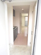 玄関 ｴｽﾃﾑｺｰﾄ新大阪Ⅷﾚｳﾞｫﾘｽ(703)