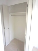 収納 ｴｽﾃﾑｺｰﾄ新大阪Ⅷﾚｳﾞｫﾘｽ(703)