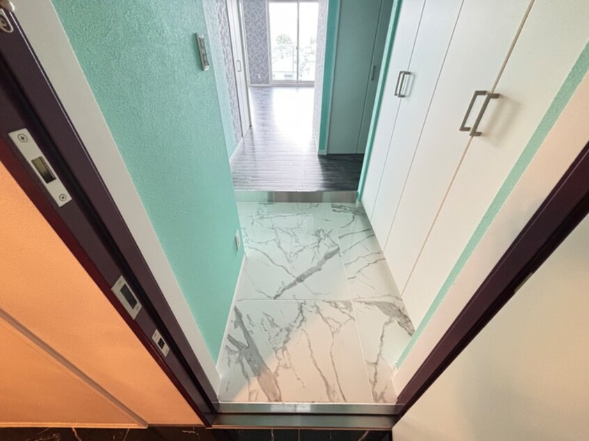 玄関 ａｔｔｒｉｃｅ太秦天神川