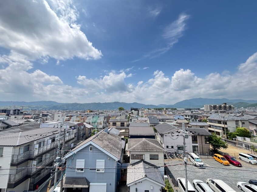 室内からの展望 ａｔｔｒｉｃｅ太秦天神川